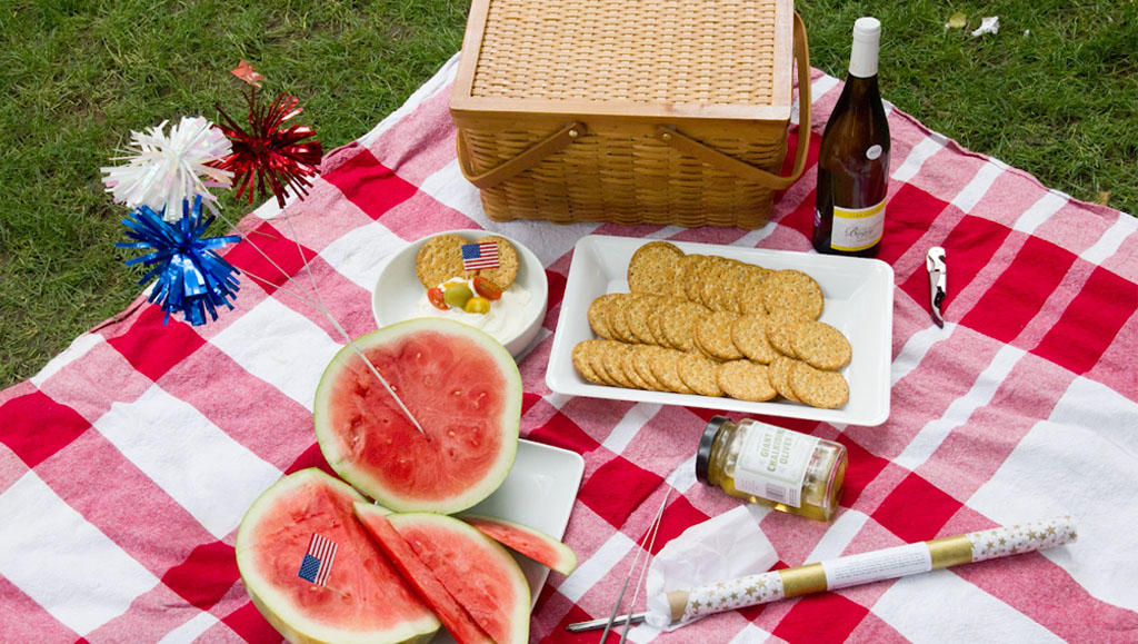 Bullfrog + Baum » I Make The Best...4th of July Picnic » Bullfrog + Baum